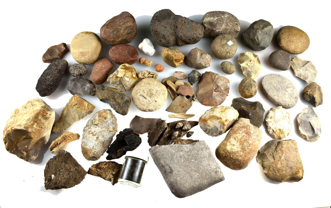 31+lbs of Stone Tools and Artifacts: Lot of over 31 pounds of stone, bone, flint, antler tools from the Lincoln Smith Collection. Large preform blades, Basalt hammers, from Texas and the Southwestern US.