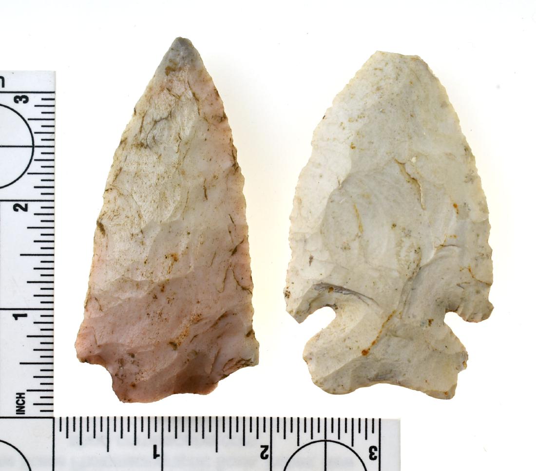 Pair of MO/IL Points: Including a large Thebes. Ex Meyer Collection.