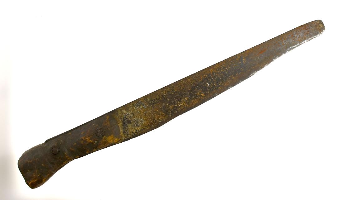 18 1/2" Vintage Corn Knife: Vintage farm 'corn knife' or machete type tool used for harvest. Well worn and used example from a Central Kentucky Estate.