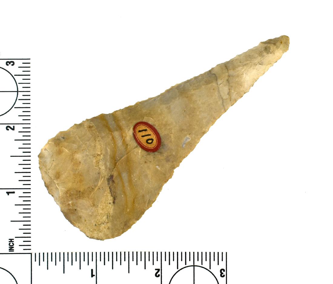 4 3/8" Cobbs Knife: Nice fossil chert example found prior to 1950 from Darke Co., Ohio and formerly of the Frank Adell Collection.