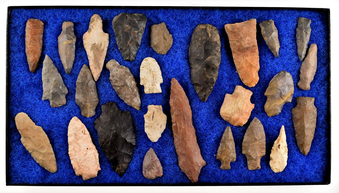 14x8 Display of TN Arrowheads: Central Tennessee.
