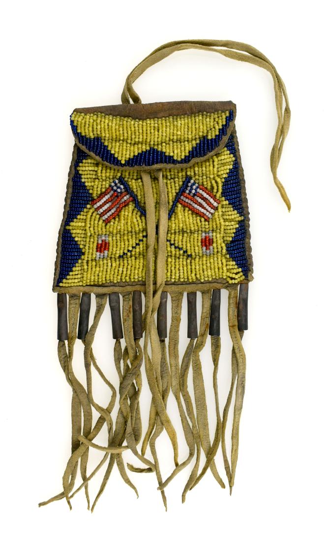 4x4" Beaded Reservation Bag: Small bag with flags. Fringe adds another 4.5" to overall length. Ex Colorado Estate Collection.