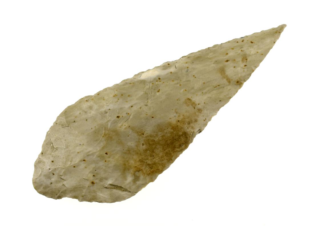 4-5/8" Neosho Knife: Excellent example from Kansas. Gray fossil chert. Excellent use-wear polish.