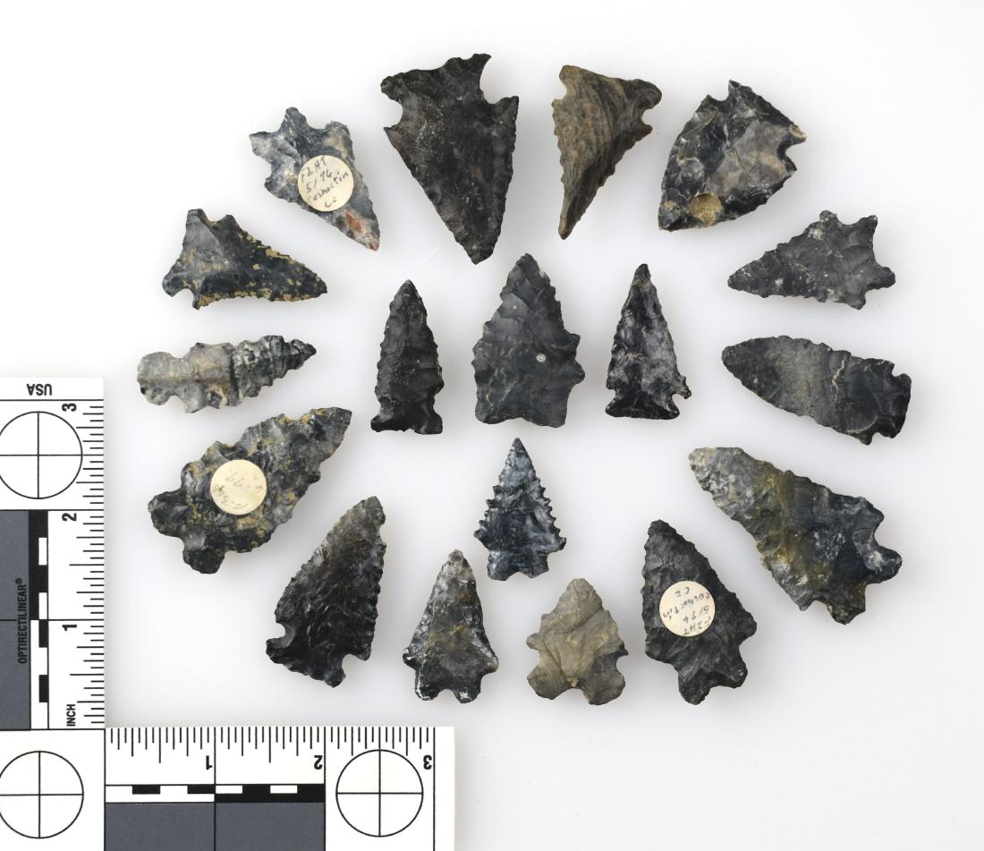 Large lot of Ohio Bifurcates: Mostly Coshocton flint in the large lot of Early Archaic points - mostly bifurcated types like MacCorkle, Kirk, and others. Lots of serrated examples as well!