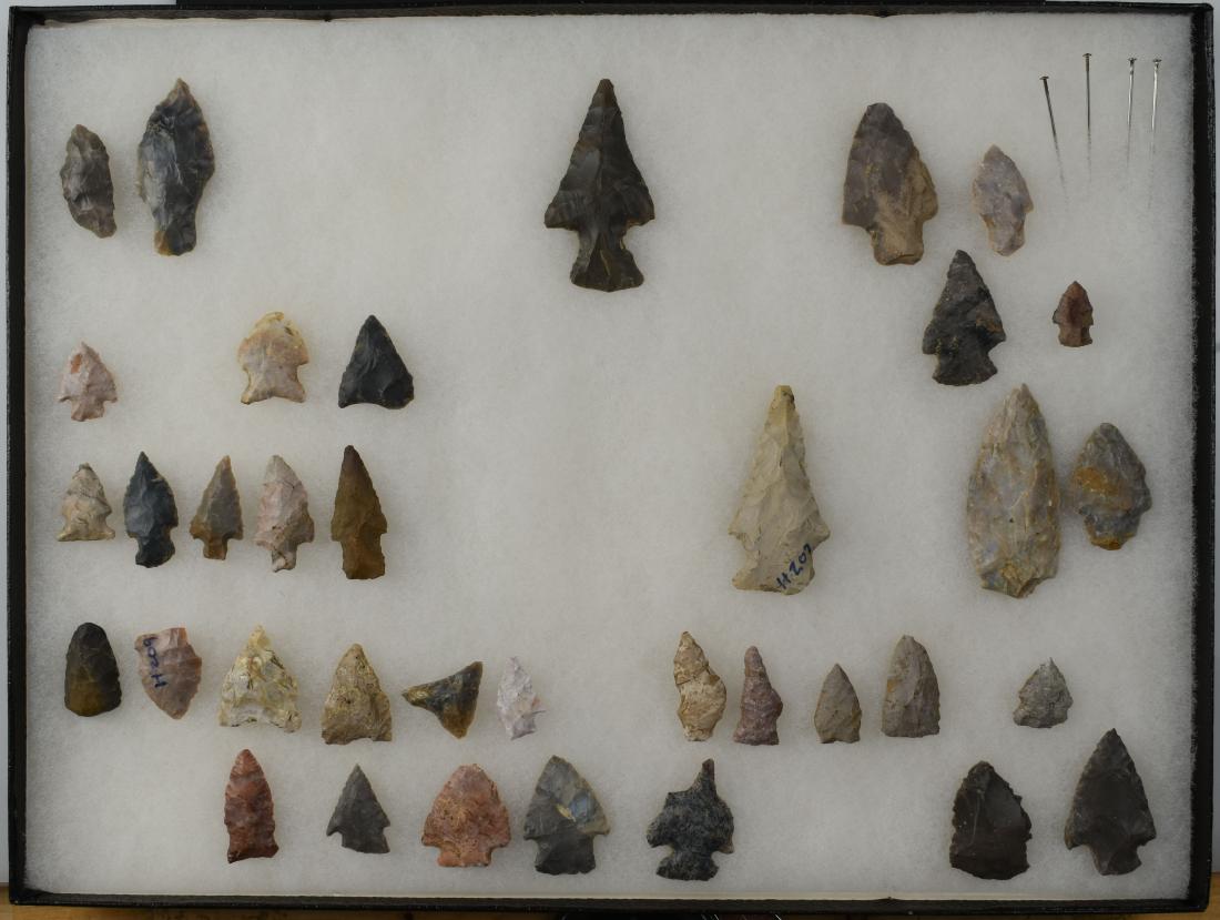Lot of Central Kentucky Arrowheads: All found by Sandra Barnett in Woodford, Fayette, Scott, and Harrison Counties. Variety of types and materials.