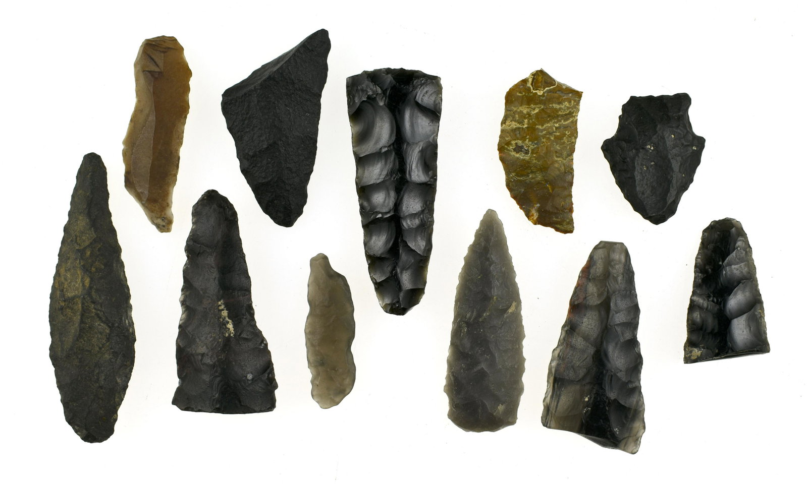 Lot of California Paleo Artifacts: Cougar Mountain and Haskett bases in this lot of study material from the Robert Beckett Ranch in Lassen Co., California.