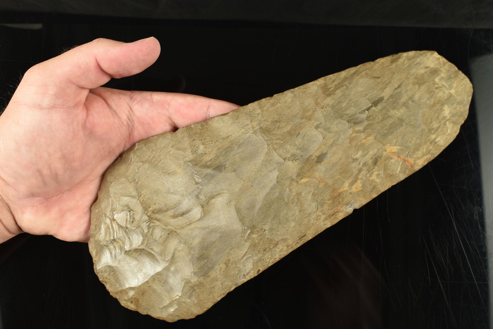 9-1/2" Mississippian Paddle Spade - Dickey COA: Exceptional Dover chert Spade/Hoe in Dover chert. Ex - Holland Higgs, Gary Noel. Dickey COA. From the Sam Swarey Estate Collection