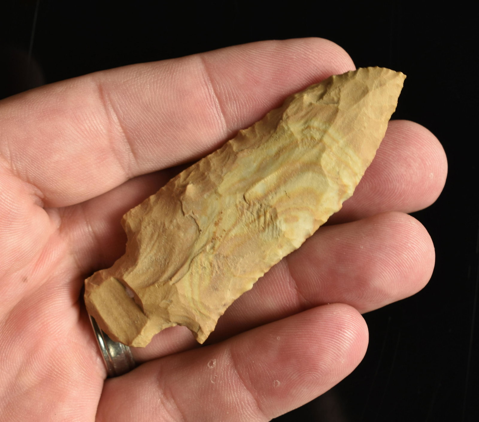 Fine 3 1/4" Tennessee Buffalo River Arrowhead: Made of rare and very pretty banded Buffalo River Chert. Little River Cluster with fine form and serrations. Found in central Tennessee.