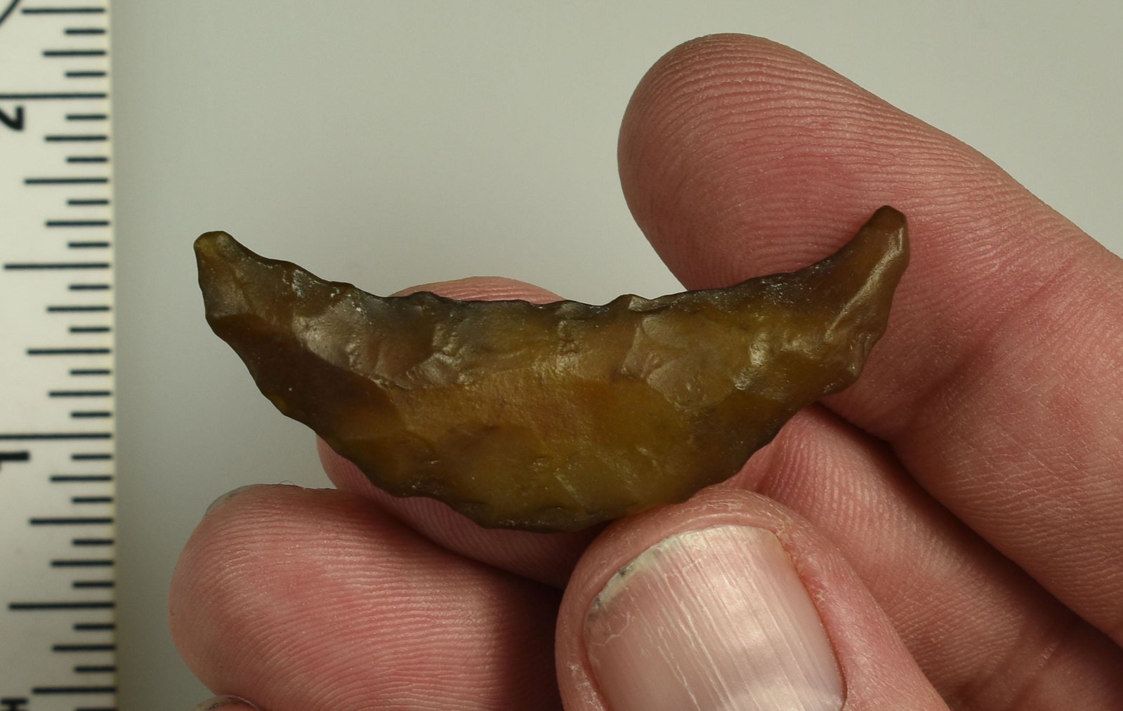 1-7/8" Agate Paleo Crescent: Translucent super nice example. Ex Beckett Collection. Lassen Co., California.