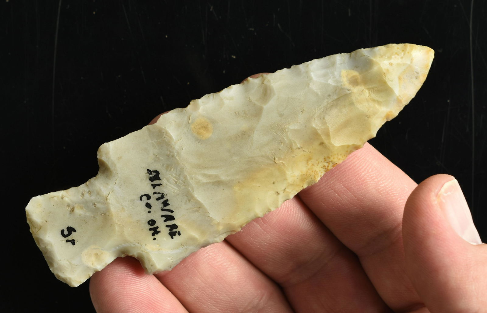4-1/8" Hopewell: Nice Flint Ridge example from Delaware Co., Ohio. Semi translucent!.