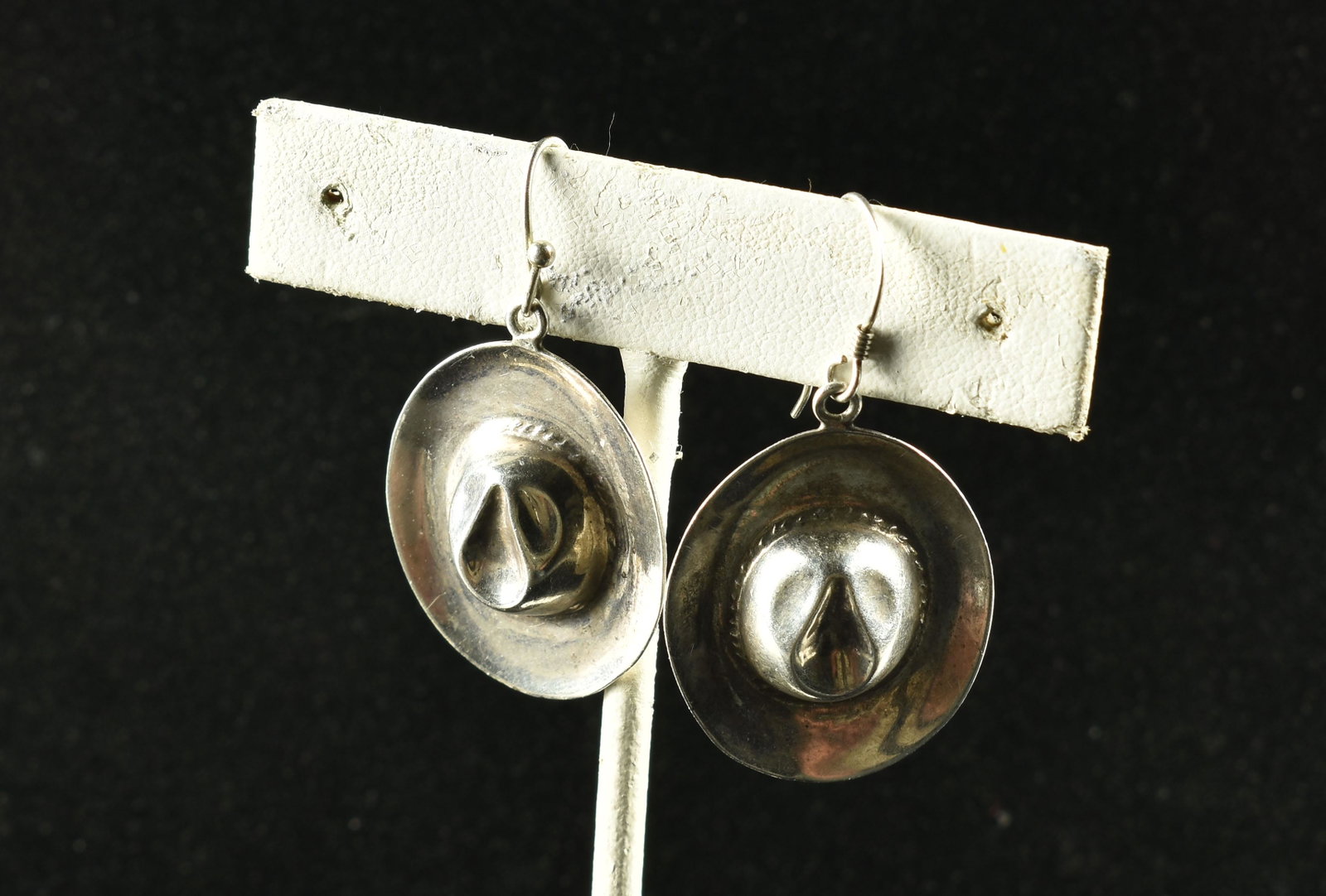 MO Hallmarked Sterling Cowboy Hat Earrings: Nice set of earrings hallmarked 'MO 925'. 5.7grams