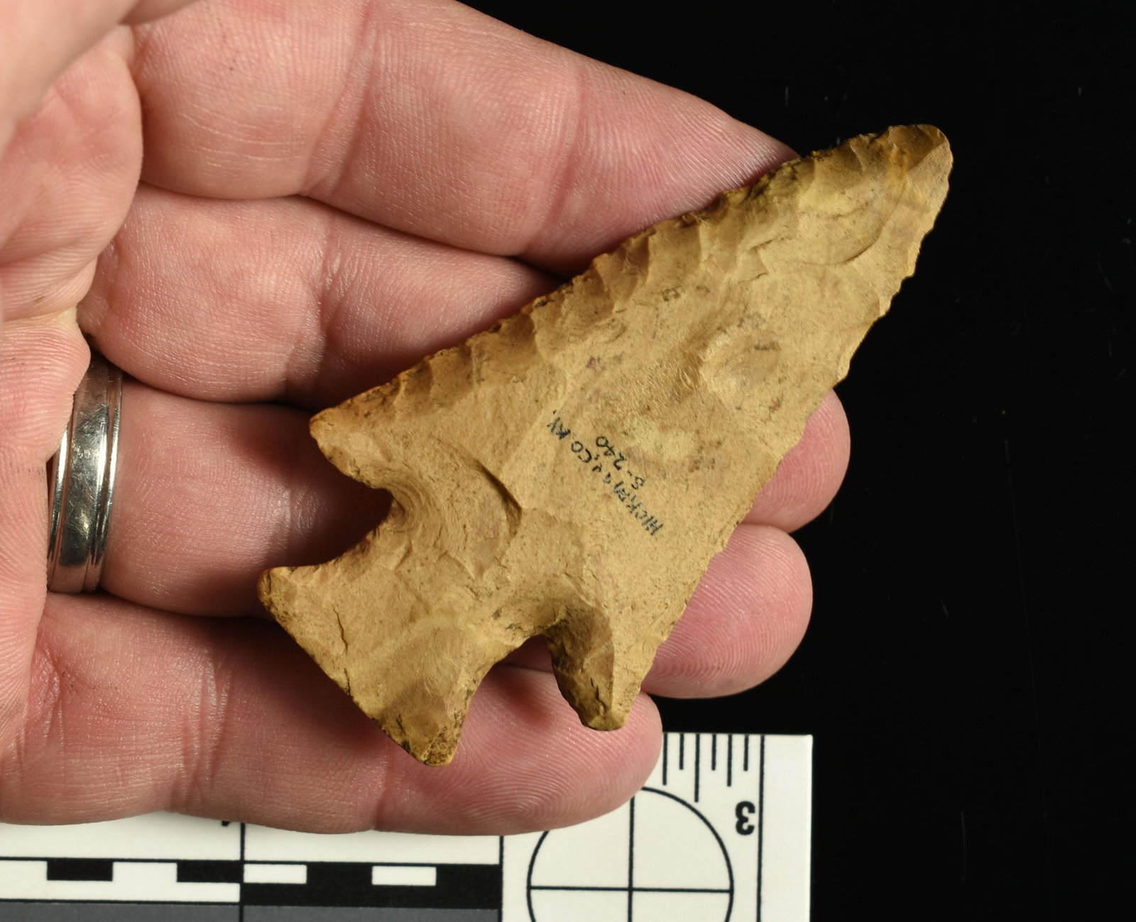3" Hardin - Perino COA: Nice Fort Payne Chert example from Hickman Co., Kentucky formerly of the Bill Pinkston and Rowe Collections. Good Perino COA from 2005.