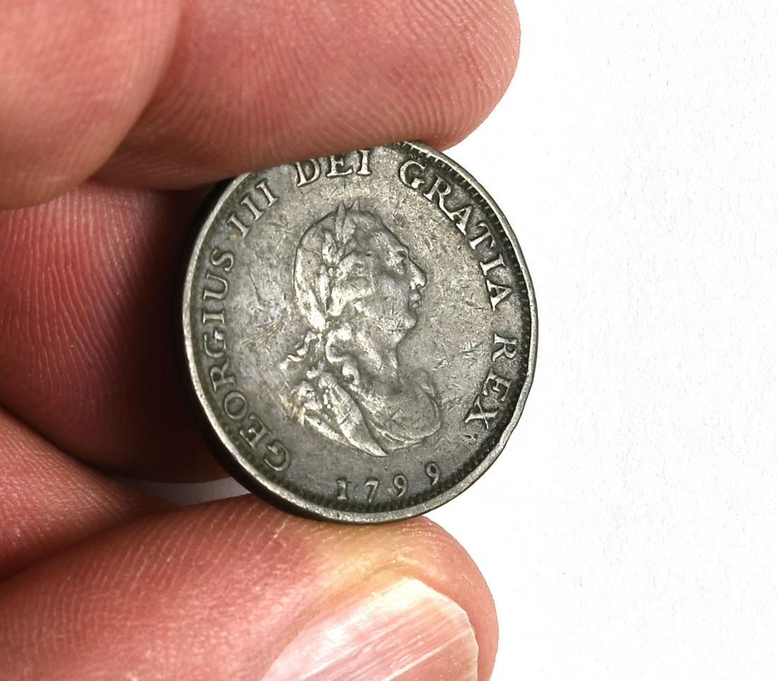 Early 1799 English Farthing - George III: English King during the Revoluntionary War of 1776. Excellent condition. Superb Brown patina. Would no doubt grade fairly high and could achieve $200.00+. Uncirculated they bring $500.00 and up. Inspe