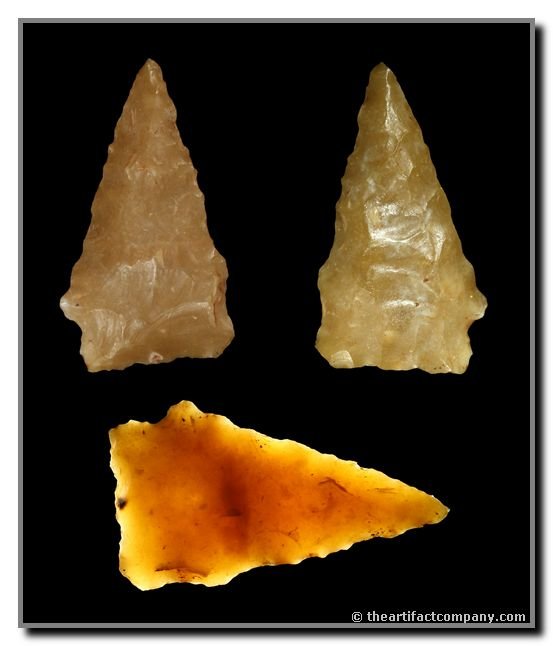 1 15/16" Cody Knife: Scottsbluff Co., Nebraska. Translucent Honey Chalcedony. Ex - Nelson Collection. Jackson (2001), Stermer (2009)