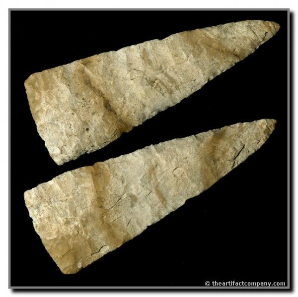 4 5/16" Cobbs Triangle: Exceptional piece from Scott Co., Kentucky. Fort Payne flint. Ex - Webb Collection. Jackson COA.