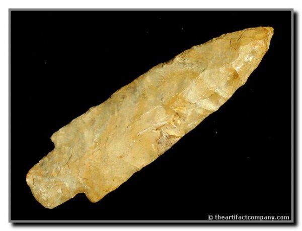 028: 5 1/8" Alberta: Tan Fossil chert example from Goshen Co., Wyoming. Ex - Virgil Russell Collection. Rogers COA (as Archaic Stem point)
