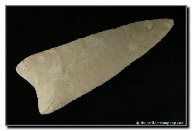 4 7/8" Kinney Knife: Extremely well made. Thin with precise flaking. Cream colored chert. Found in Central Texas. Ex- Terry Allen Collection. Rogers and Motley COA's.