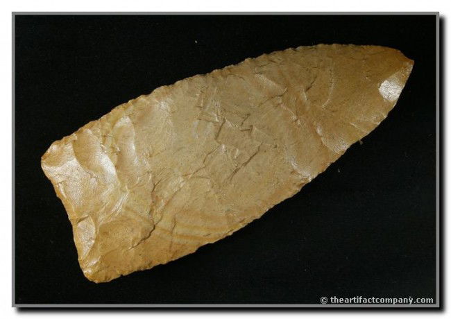 4 7/8" Dalton Knife: Classic Buffalo River Chert with 'bullseye' design formed by maroon rings in the tan material. Truly beautiful. Marshall Co., Kentucky. Ex- Jim Crawford and Terry Allen Collections. Rogers COA.