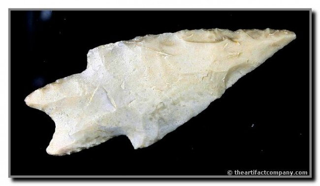 2 5/8" Pedernales: Cream chert. Virtually perfect. Long thinning strikes on the base. Ex- Terry Allen Collection. Texas.