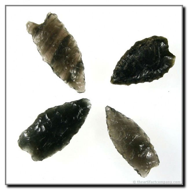 4 Humboldt (or better!!) Obsidian Darts: Longest 1 1/2". One striped translucent Obsidian, one translucent 'ICE' Obsidian, one simply translucent, and one Jet Black with serrations. All excellent. All found on the Bodle Family Ranch in Klama