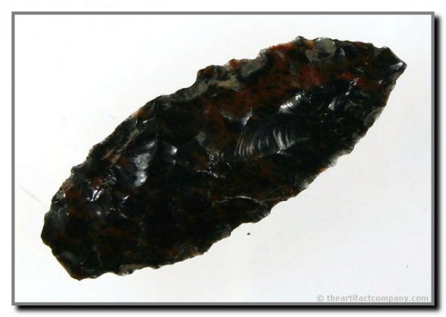 1 7/8" Mahogany Obsidian Cascade: Terrific rich dark reds in with the black obsidian. Precise flaking. Reminds one a lot of an Agate Basin. Found on the Bodle Family Ranch in Klamath Co., Oregon.