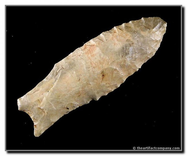 023: 2" Paleo Dart - New Mexico: Finely made example belonging to the Bajada/Jay/Hell Gap Cluster. Dona Ana Co., New Mexico. Finely flaked with a heavily ground basal region.