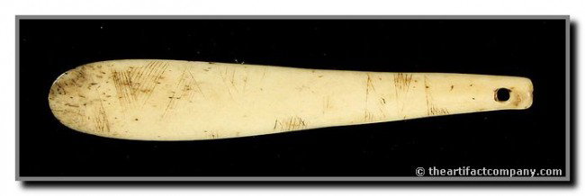 3 9/16" Engraved Bone Pendant - Jackson COA: Extremely rare Mississippian artifact. Very artistic cross-hatch design on the front. Virtually perfect condition. Found in Campbell Co., Kentucky. Ex- Alice Smith Collection. Jackson COA.