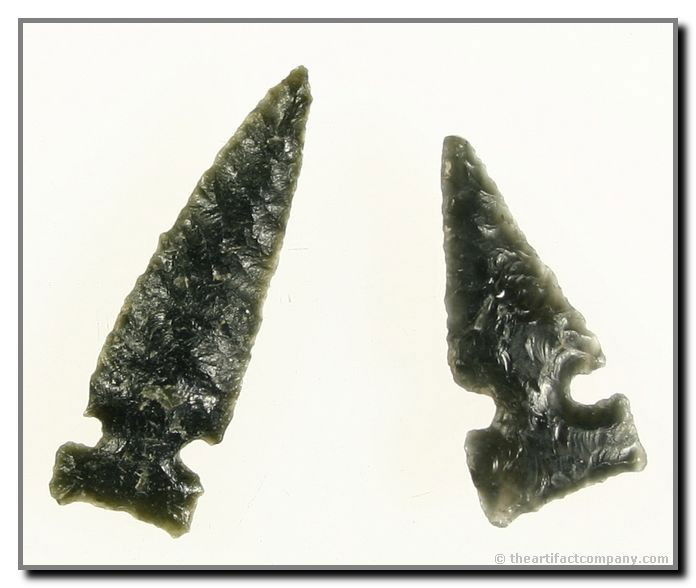 Pair Of Awesome Northern Side-Notch Points From Ore: Found in Klamath Co., Oregon by Justin Matthews, these 2 Northern Side-Notch points are simply fantastic. They are wonderfully crafted from Obsidian. The longest is 1 3/4".