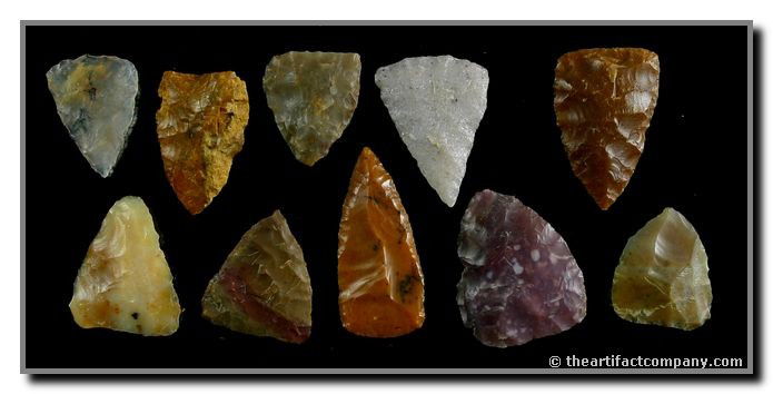 10 Nebraska Triangles: Pretty colorful lot. Ex - George Green Collection. Lincoln Co., Nebraska. Longest 1 5/16"