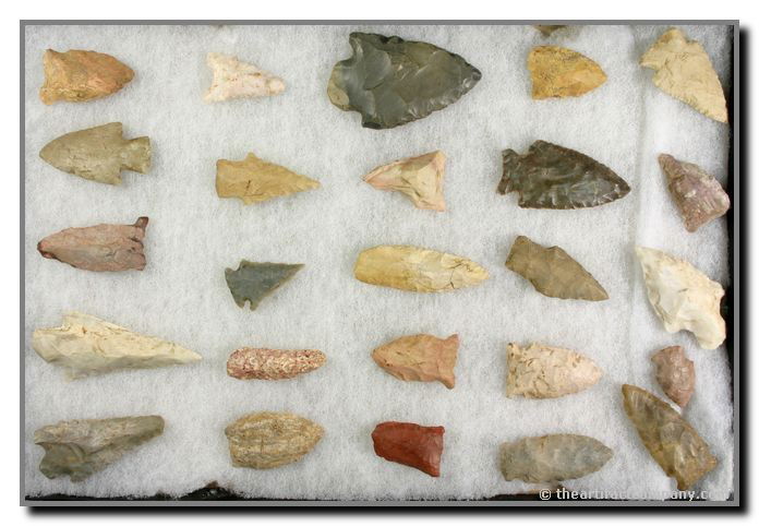 25 Piece Mini-Collection/Dealer Lot: Many nice pieces from the John Miller Collection. Clay Co., Indiana. Longest 2 5/8". Highly decorative.