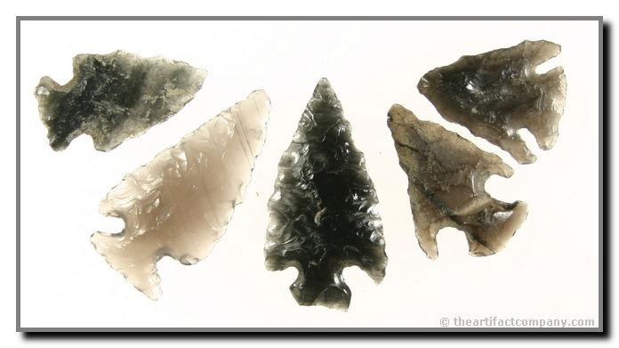 Mini-Collection of 5 Translucent Oregon Points: 5 very pretty translucent Obsidian points from Klamath Co., Oregon. 1" -1 1/2" in length. Ex- Bodle.