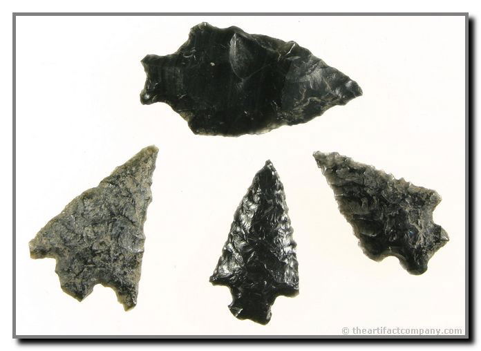 Mini-Collection Of 4 Stemmed Points From Oregon: 4 great stemmed points ranging in size from 1 1/8" - 1 5/8". These Obsidian points are from Klamath Co., Oregon. Ex- Bodle.