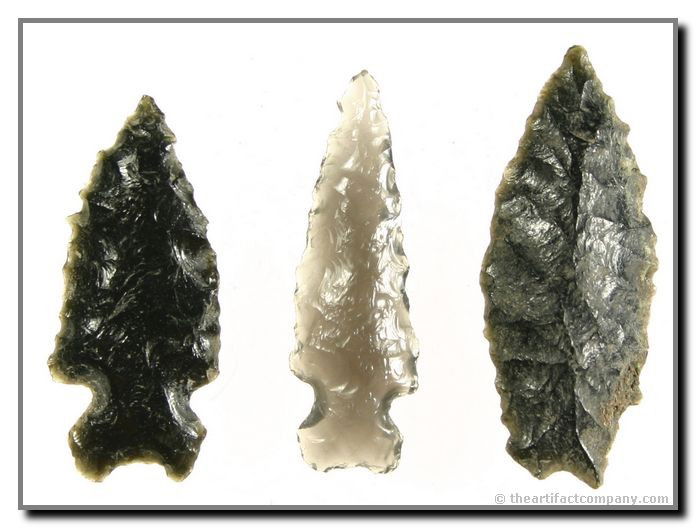 3 Great Obsidian Stemmed Points From Oregon: 3 fantastic stemmed points with 1 beautifully opaque. Sizes are approximately 2" long. All are from Klamath Co., Oregon. Ex- Bodle