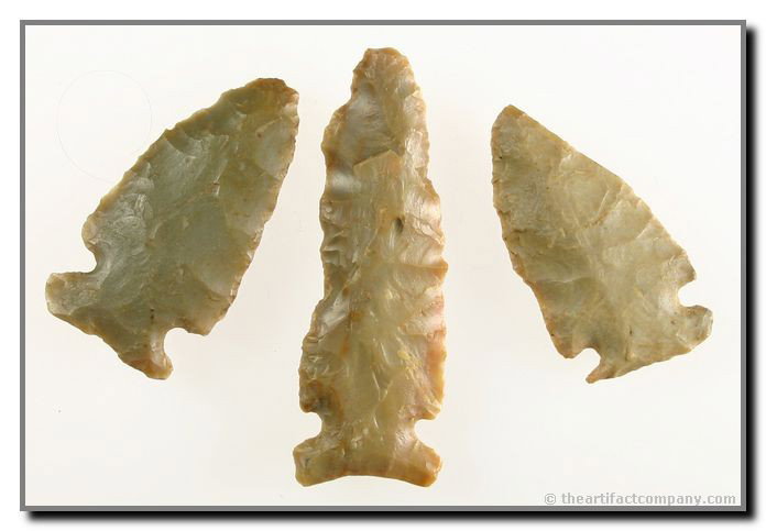 3 Big Sandys From Kentucky: This lot of 3 Big Sandys from Mason Co., Kentucky includes one made from Carter Cave flint. The longest measures 2 5/8". Ex- Schweickart.