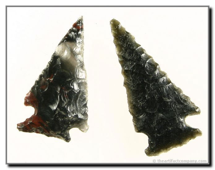 Pair Of Great Northern Corner Notch Points: 2 Obsidian points from Klamath Co., Oregon that are approximately 1 3/4" in length. Ex- Bodle.
