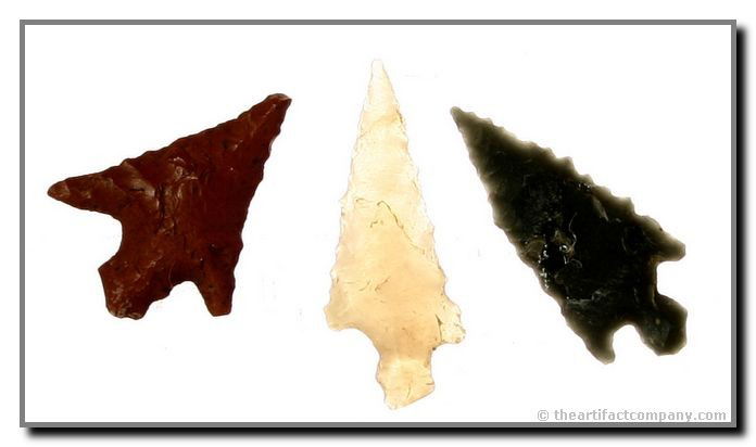 Colorful Mini-Collection Of 3 Stemmed Darts From O: This pretty little collection consists of 1 Obsidian and 2 Agate Darts. It is a beautiful mix of black, white, and red. The longest measures 1 1/8". All were found by Justin Matthews in Klamath Co., O