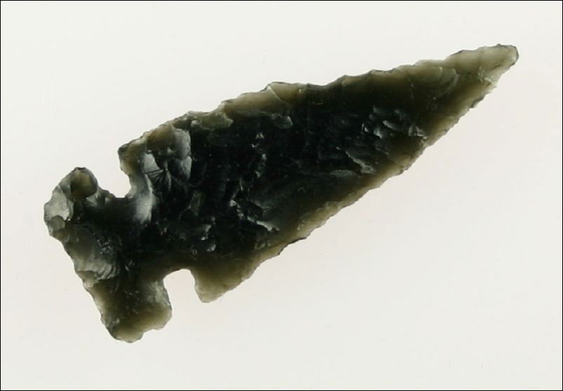 1 7/8" Northern Side Notch: Nicely translucent Obsidian. Found in Lake Co., Oregon. Ex- Kirkpatrick Collection.