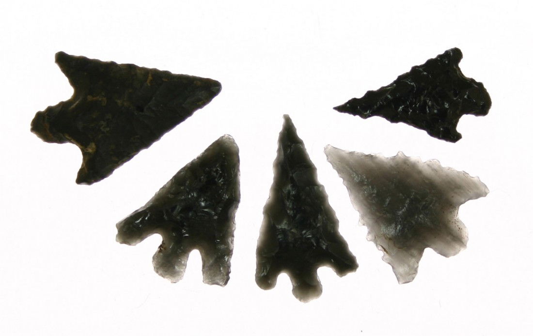 5 Obsidian Darts: Columbia Plateaus and Calapooyas. 3 translucents, 2 opaques. California and Oregon examples. Value up to $50.00 each.