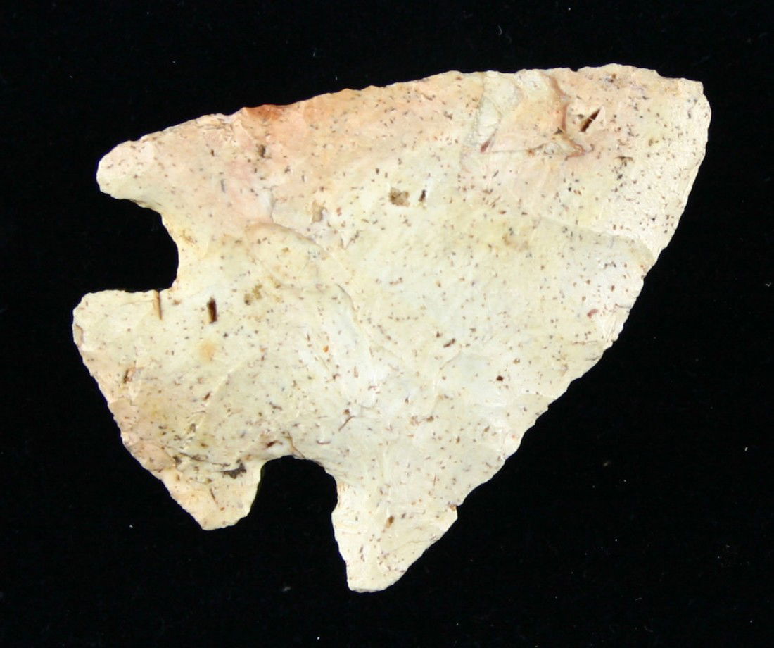 Cookie Cutter Perfect 2 1/8" Snyders: Great peaches and cream colored example from St. Clair Co., Illinois. Perfect symmetry. Very thin.