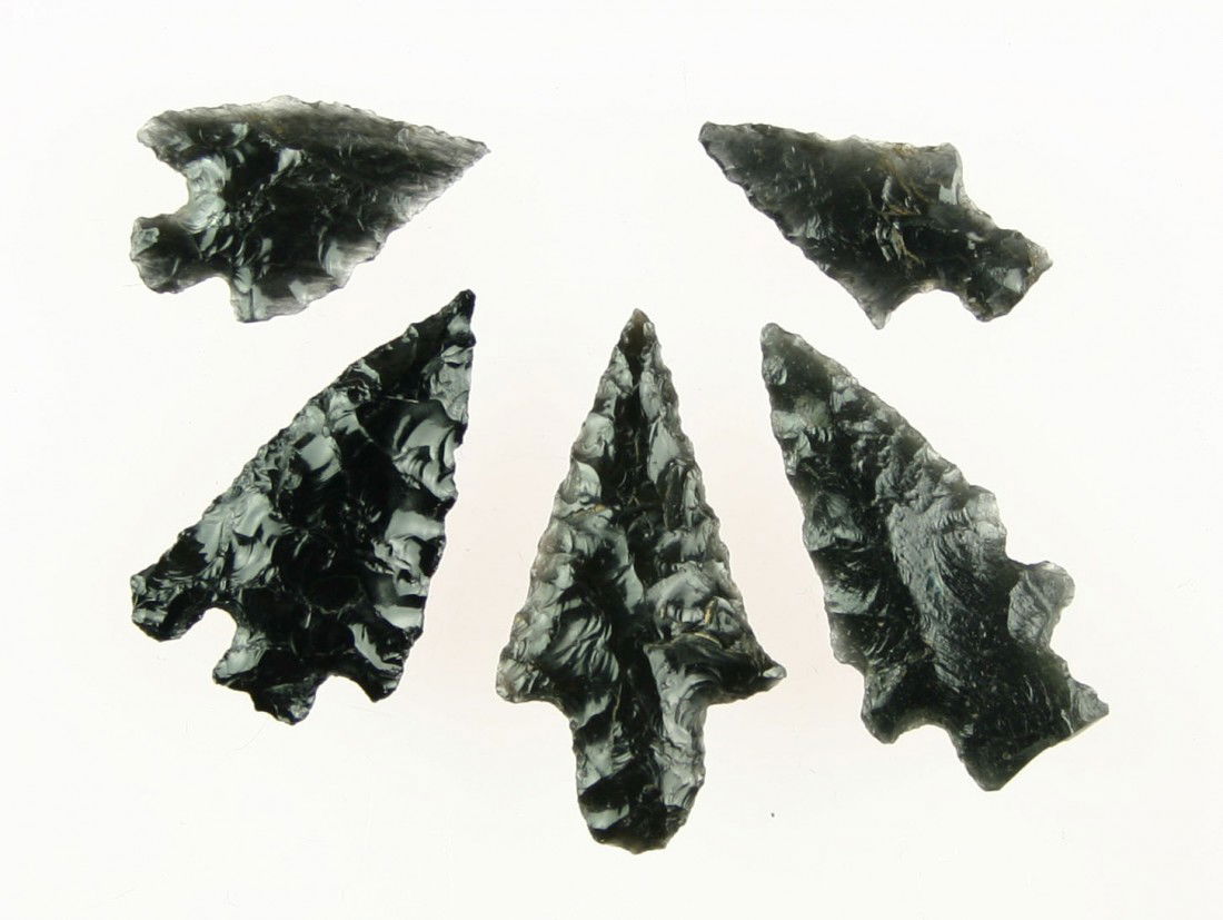 5 Stemmed Obsidian Darts: Various types. All Jet Black opaque Obsidian. Biggest 1 1/4". All found in Lake Co., Oregon.