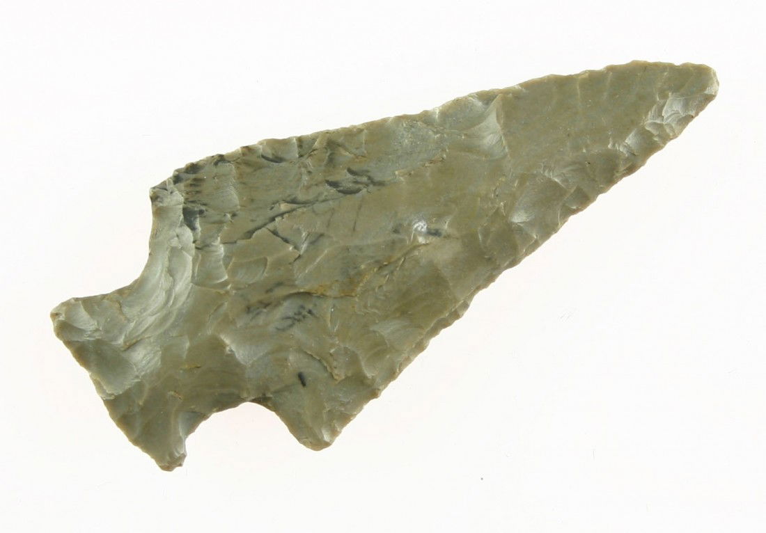 2 3/4" Ashtabula: Classic form with one rounded barb. High grade glossy gray Hornstone. Extremely nice example. Old collection from Central Ohio.