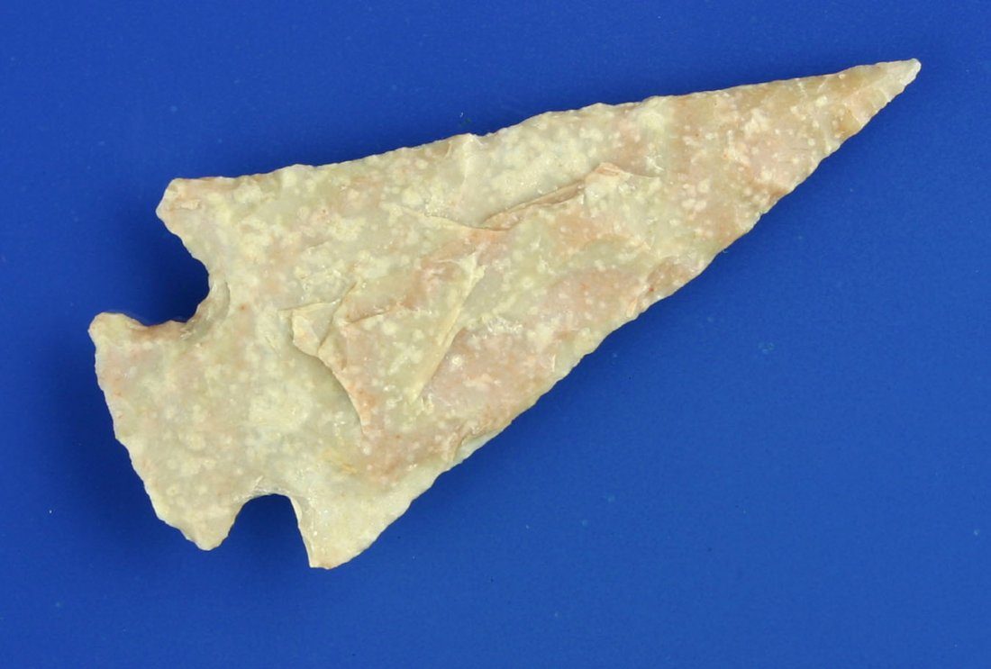 2 1/2" Castroville: Classic Edwards Plateau Chert. Nice long extended needle tip. Travis Co., Texas. Ex- Butch Clark Collection.