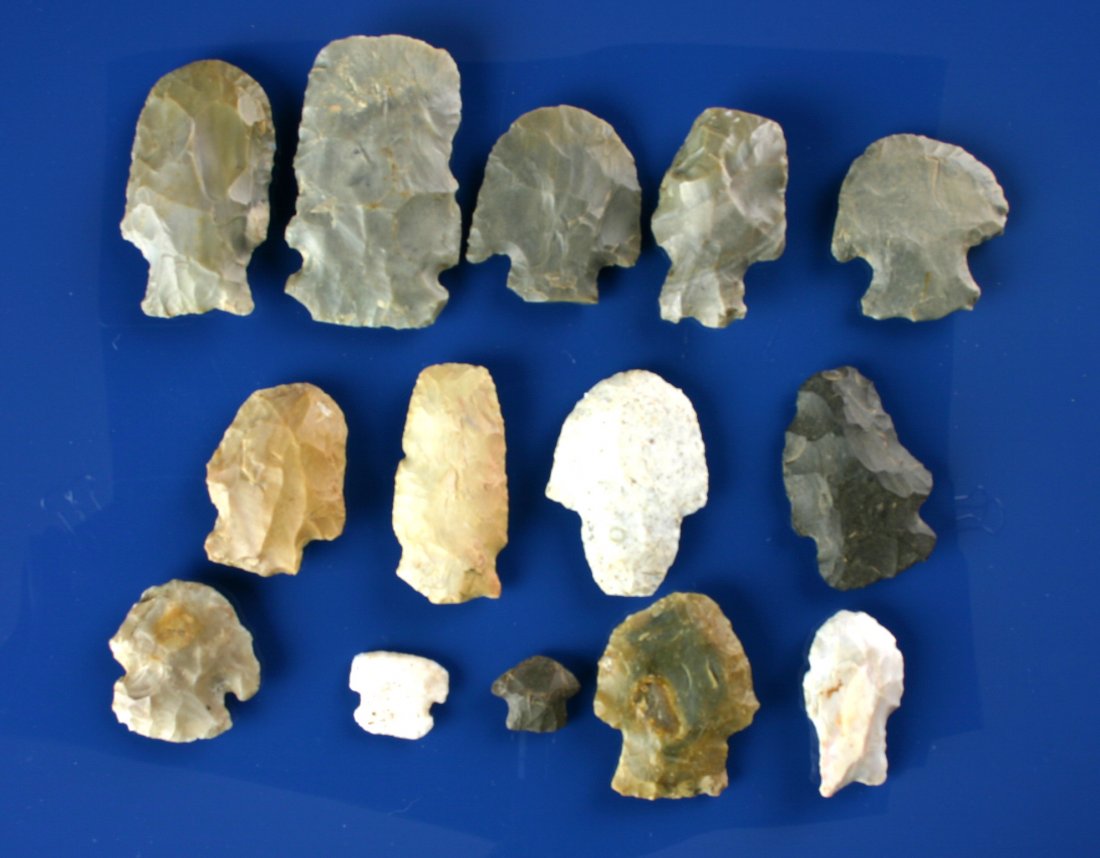 Collection of 15 Midwestern Hafted Scrapers: Biggest is a great 2 3/8" example made of 'Bulls-eye' Hornstone. Others are very colorful cherts. KY/IN/OH/TN/AR/MO. Ex- Butch Clark Collection.