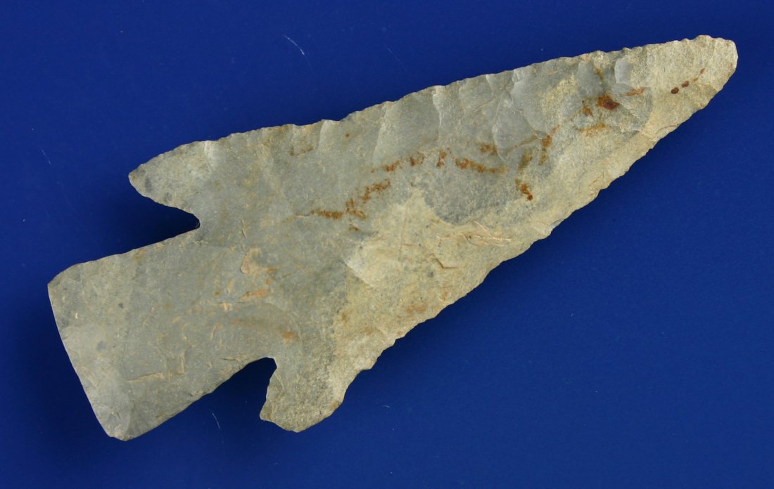 3 1/8" Hardin: Classic form with nice symmetry. Pretty gray and cream chert. Old writing reads - 'St. Francois Co., MO.' Ex- Humphries and Harris Collections.