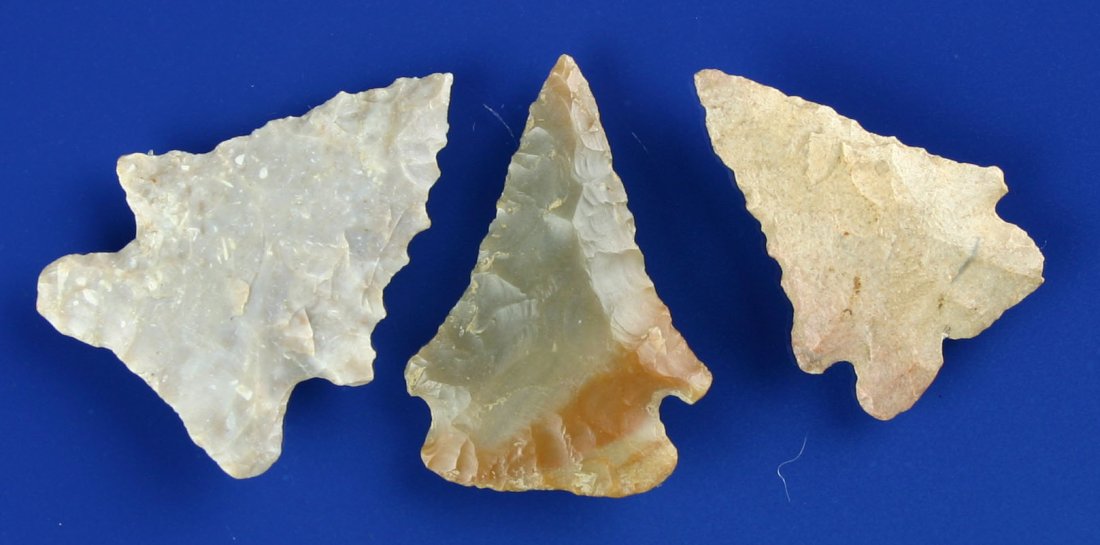 3 Excellent Triangles: Carter Cave, Fort Payne, and Boyle Chert examples. All virtually perfect and symmetrical. All about 1 1/4 inches each. All have needle tips. All found in Montgomery Co., Kentucky. Ex- Blevins Collecti