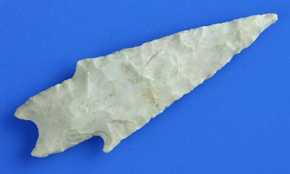 3 5/8" Pedernales - Ex- Fenn. Rogers COA: Nice big example from Hays Co., Texas made of a light tan / gray color chert. Ex- Forrest Fenn Collection. Rogers COA.