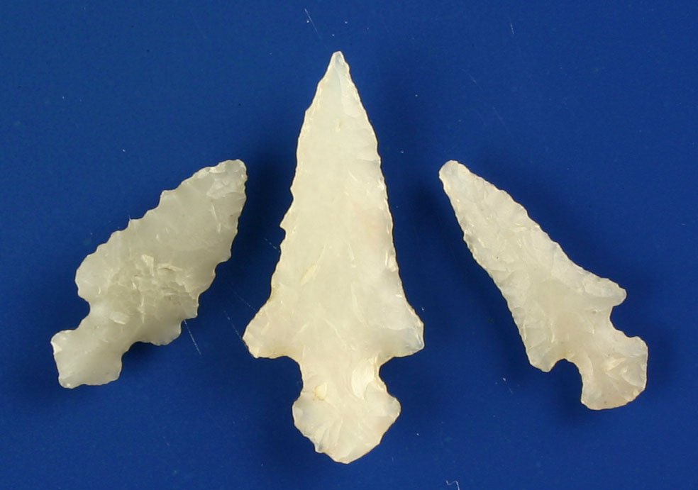 3 Agees/Albas: Longest 1 1/8". Found together in the same field by Ruben Rankin in Saline Co., Arkansas. Excellent grouping of hard-to-come by Caddo birdpoints. Translucent Novaculite.