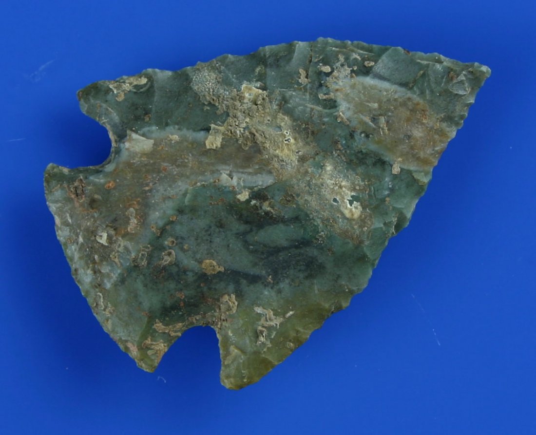 1 11/16" Snyders: Cookie cutter perfect little example. Made of gray fossil chert with a large translucent quartz band. Found in Pulaski Co., Kentucky. Ex- Carter Collection.
