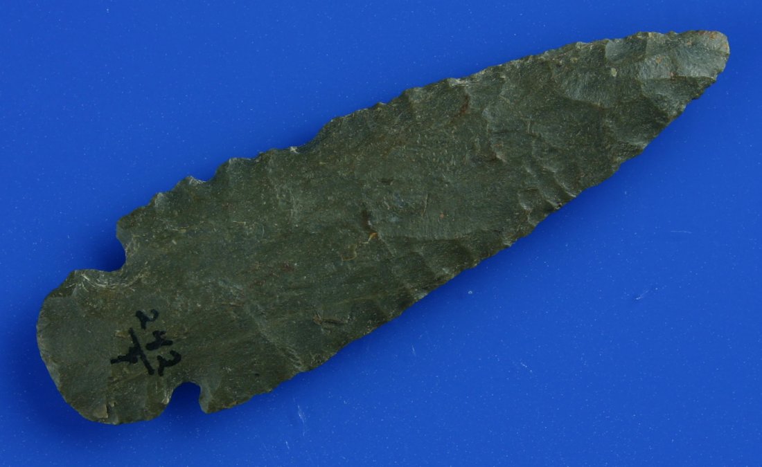3 13/16" Dovetail - 2 COA's - Ex Townsend: Grayson Co., Kentucky example in Fort Payne Chert. Ex - Earl Townsend Collection Earthworks and Granger COAs. Pictured in Hothem's Indian Artifacts of the Midwest #4, pg 55.