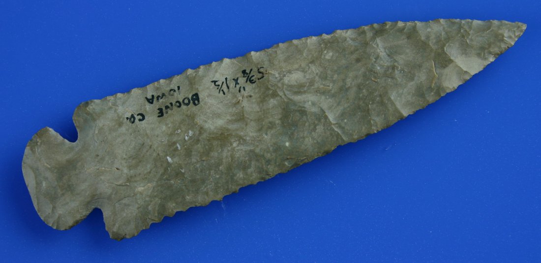 5 3/8" Dovetail - Jackson/ Davis COAs: Boone Co., Iowa example in a gray-brown mottled flint. Ex - Jack Litchfield Collection. Jackson and Davis COAs.